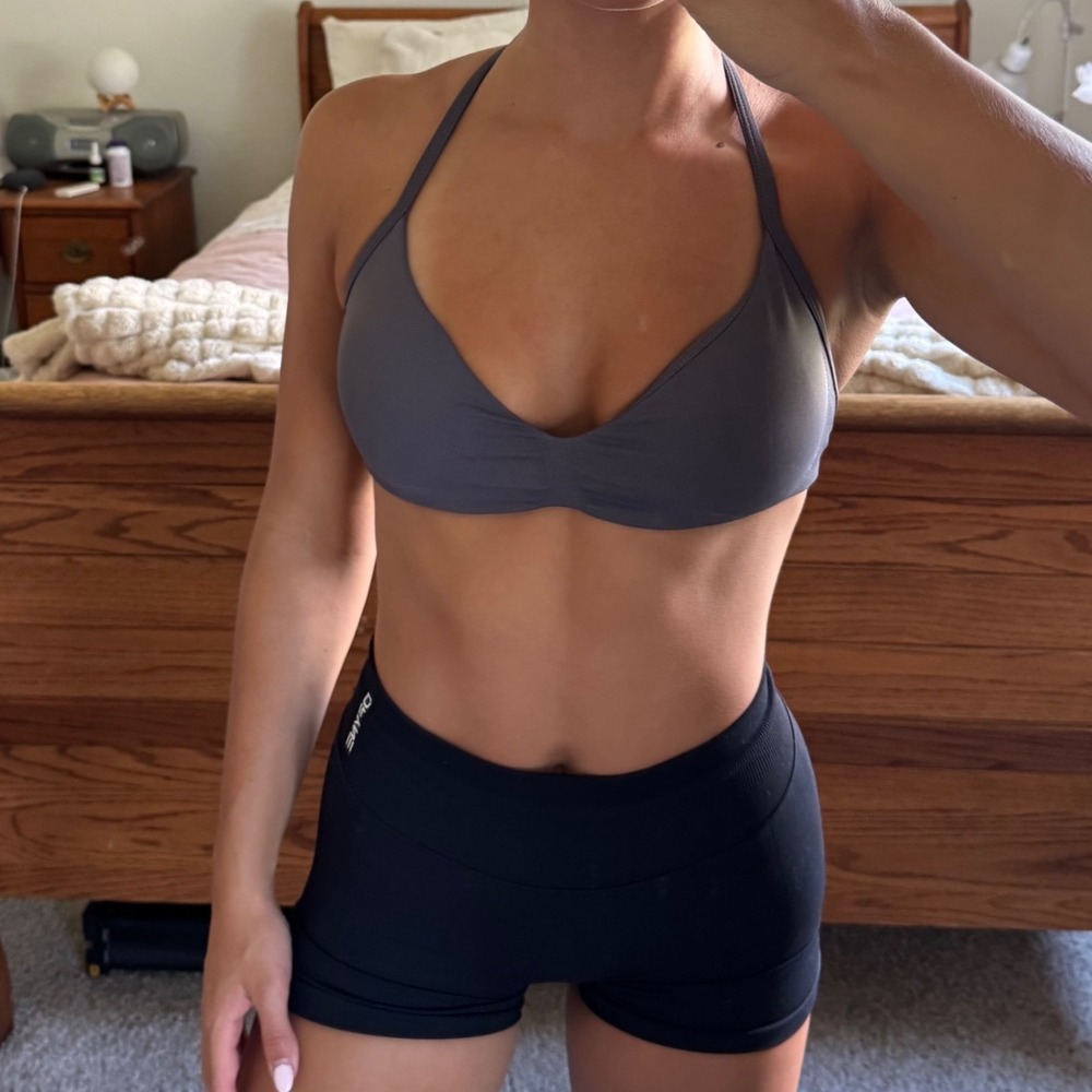 Dfyne impact strappy bra truffle medium